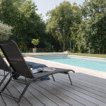 piscine terrasse jardin verdure